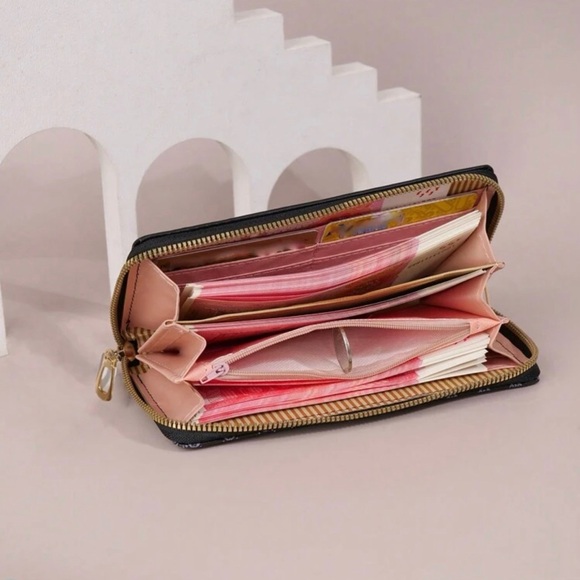 👠2/$25👠Sunflower Wallet/Wristlet - Picture 3 of 4